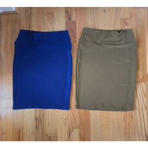 2 LuLaRoe skirts size Med. blue & olive green